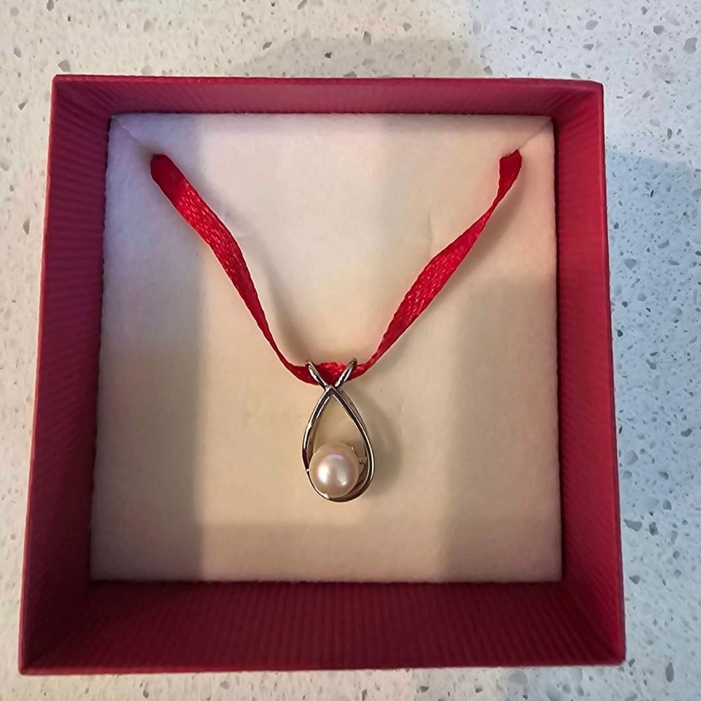 New Angara Elegant Silver Pearl Pendant Necklace No Chain